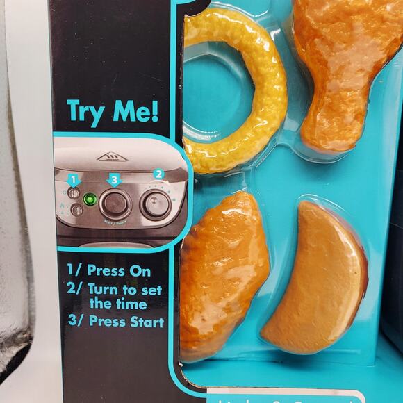 NIB Red Box In Home Light and Sound Air Fryer Playset 5 pieces Battery Operated - Picture 5 of 6